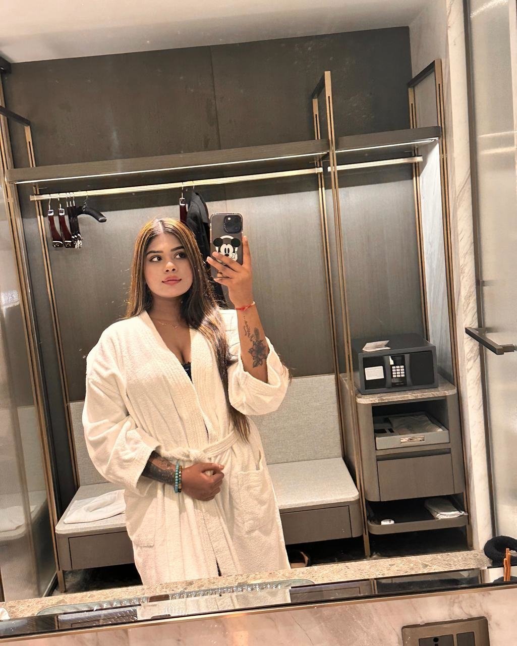 Full cash payment to girl hand only ❤️✅ image 1