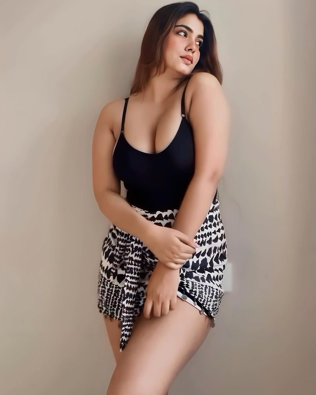 Call Girls in iffco Chowk, Gurgaon 8860280117 Escorts Service image 1